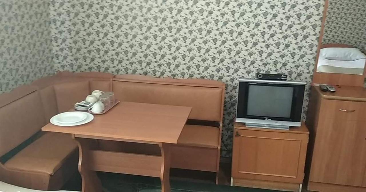 Hotel Gostynnyi Dvir Шаргород Екстер'єр фото
