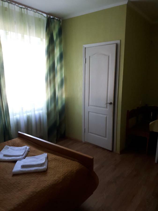 Hotel Gostynnyi Dvir Шаргород Екстер'єр фото