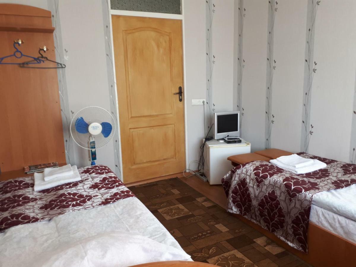 Hotel Gostynnyi Dvir Шаргород Екстер'єр фото