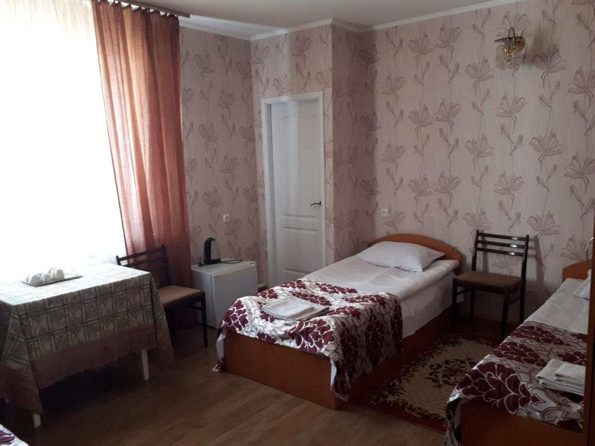 Hotel Gostynnyi Dvir Шаргород Екстер'єр фото